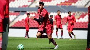 Jugadores del Atlas FC durante un entrenamiento en canchas del Estadio Jalisco en Guadalajara