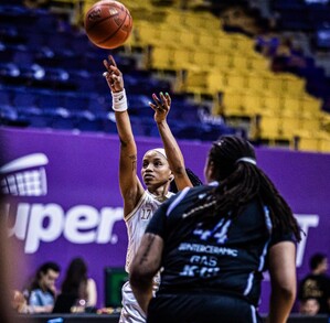 Fuerza Regia Femenil en el segundo de la serie ante Adelitas de Chihuahua.