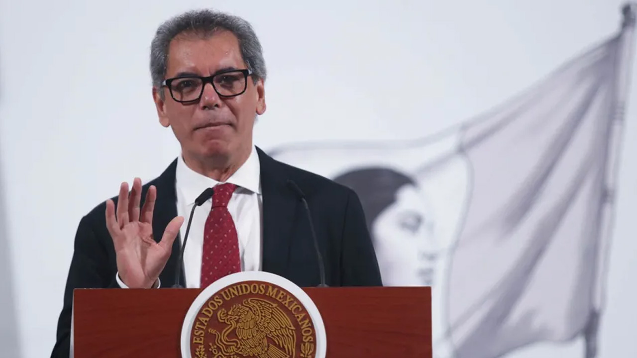 La UIF bloqueó cuentas y denunció ante la FGR a nueve personas y 14 empresas por su presunta relación con precursores químicos.