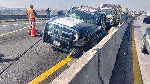 Accidente de oficial del Estado de México en el Circuito Exterior Mexiquense