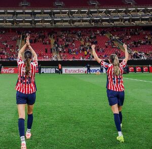 Chivas y Toluca Femenil empatan 1-1 en un duelo de porteras. Eugénie Le Sommer se corona campeona de goleo