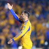 Gignac celebrando el gol con Tigres en el Clásico Regio.