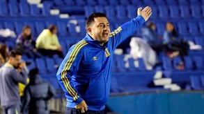 Pedro Mártinez Losa en un partido con Tigres Femenil.