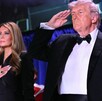 Donald Trump y su esposa Melania en cena de Corresponsales de Casa Blanca previo a la amenaza que obligó a su evacuación.