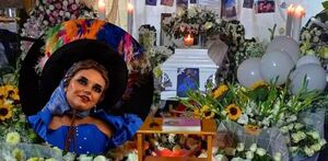 Funeral de Angelique Brizeida Cuellar Calvario, muerta en ataque armado a tienda de la colonia 10 de mayo.