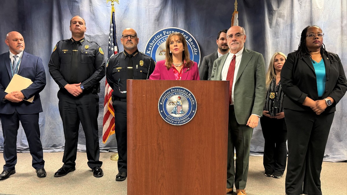 Autoridades de Miami capturan a 15 depredadores en la Operación Wrong Turn. La Fiscalía advierte tolerancia cero ante la llegada del Mundial 2026. ¡Infórmate!