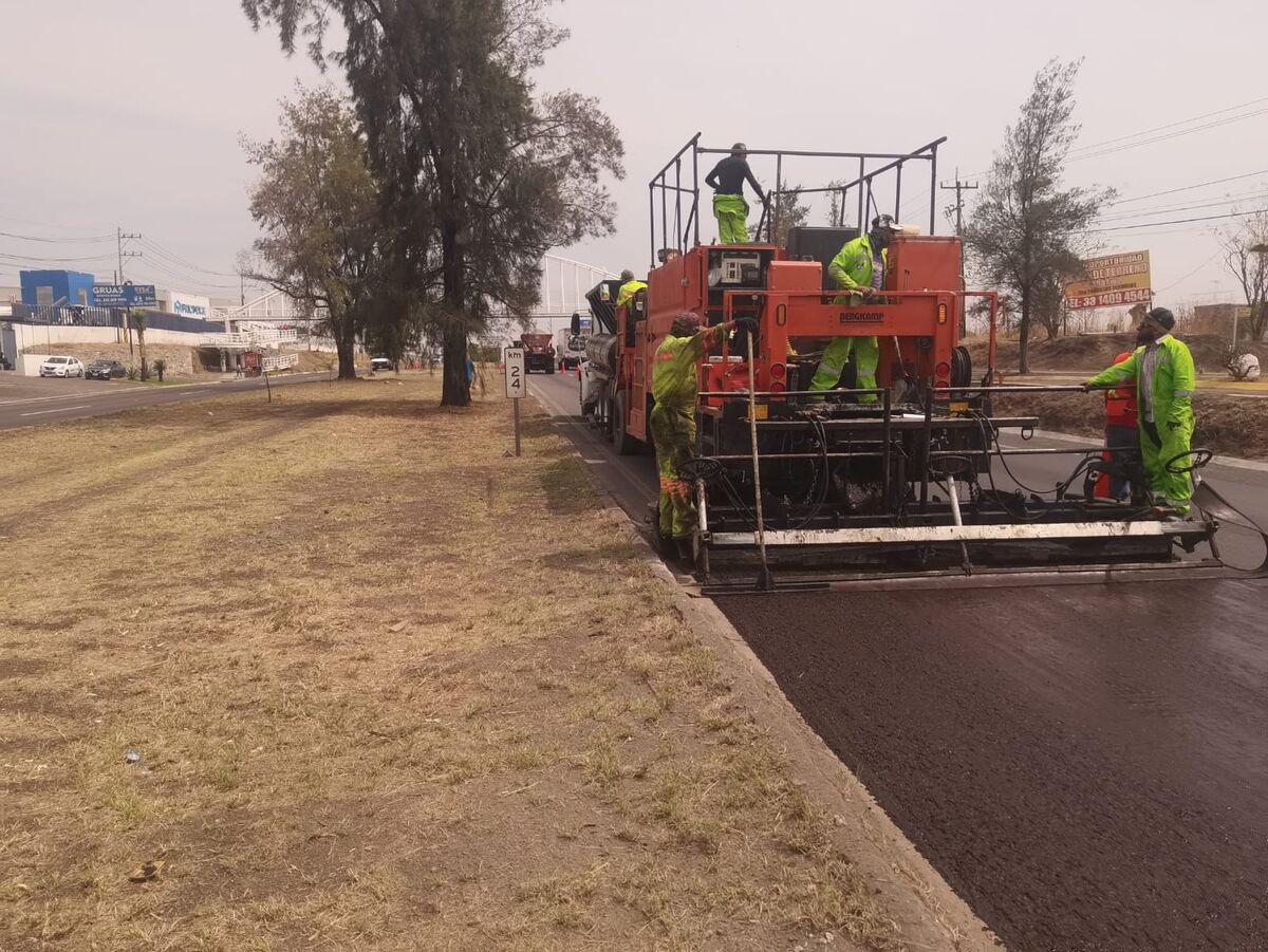 ¿Viajas hacia el Aeropuerto o Chapala? Conoce los horarios de obra, los tramos cerrados por la SICT y las mejores rutas alternas para evitar el tráfico.