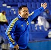 Pedro Mártinez Losa en un partido con Tigres Femenil.