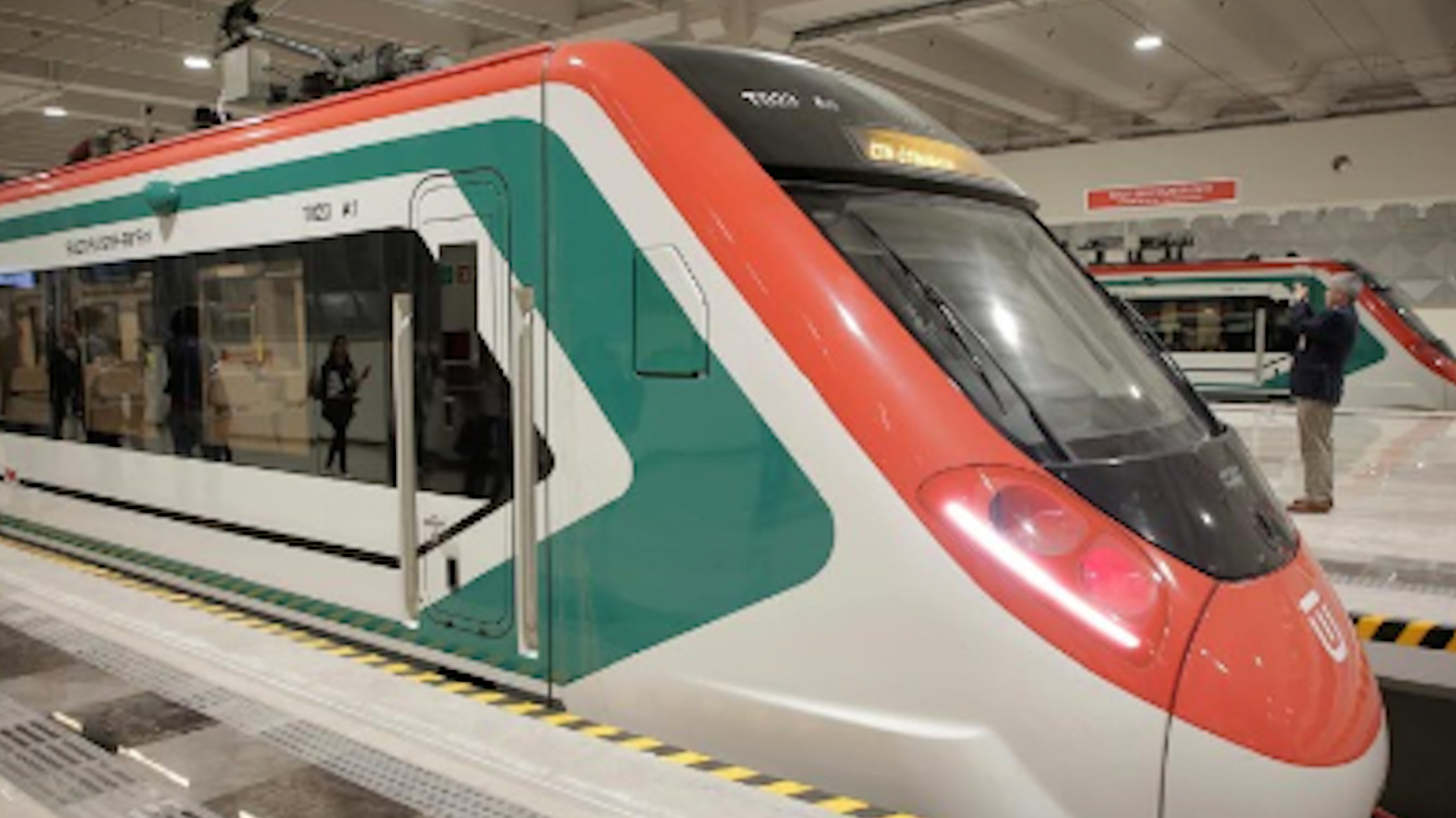 Conoce el nuevo ramal del Tren Suburbano al AIFA inaugurado por Claudia Sheinbaum. Tiempo de traslado de 43 minutos y tarifa de 45 pesos desde Buenavista.