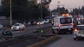 Cuerpo de un ciclista atropellado en Toluca.