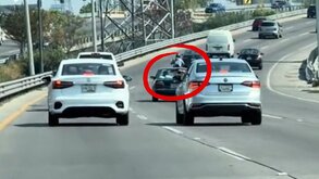 Un conductor fue víctima de una agresión en Periférico Ecológico de Puebla, cuando otro conductor le apuntó con una pistola.