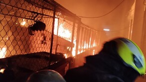 Bomberos tapatíos evitaron una tragedia en el Mercado Héroes de Nacozari tras un incendio que amenazaba 30 locales. Entérate de los detalles de este siniestro e