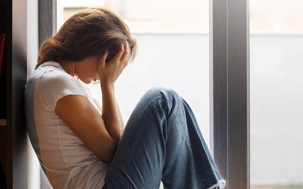 Episodios de ansiedad y estrés hace que la mayoría de los jóvenes universitarios vean a la terapia como una práctica normal y necesaria.