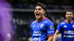 Luka Romero convirtió el tercer gol del partido con un potente tiro libre.