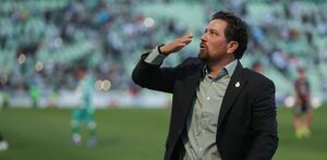 Omar Tapia logró su primer triunfo en casa con Santos