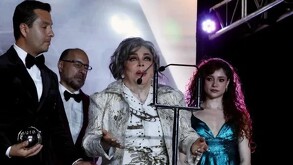 Actriz y conductor mexicana Verónica Castro