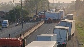 Un fuerte accidente vial se registró la mañana de este miércoles 29 de abril sobre la Carretera Federal 90, en el tramo que conecta Irapuato con Abasolo.