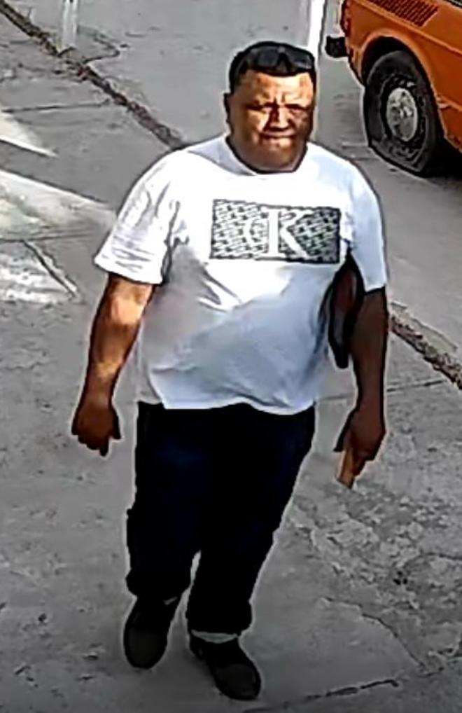 Estafador en imagen.