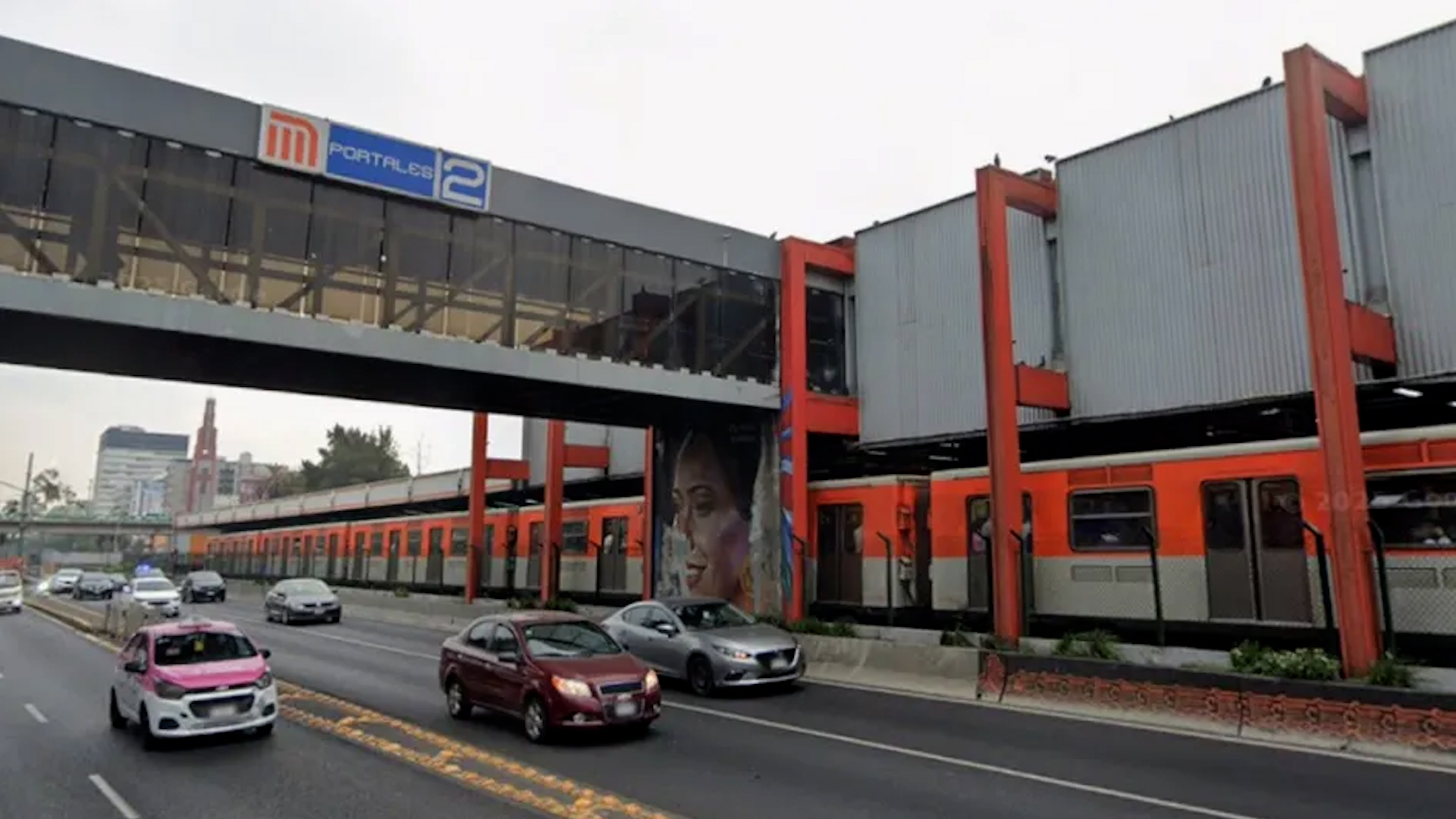 La línea azul funcionará en dos circuitos: Tasqueña a Xola y Cuatro Caminos a Pino Suárez, informó el Sistema de Transporte Colectivo Metro.