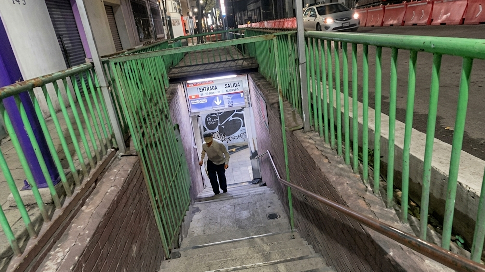 Como parte de las acciones de reconstrucción por el Mundial 2026, algunas obras lucen abandonadas.