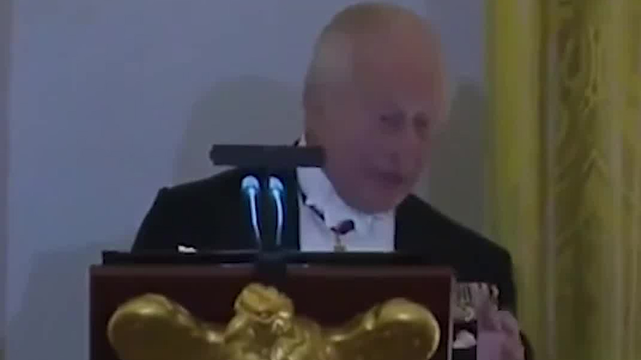 Durante su intervención en el evento, el presidente Trump abordó el tema de la guerra con Irán y sugirió que el Rey Carlos estaba de acuerdo con él.