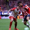 Ante la ausencia de seleccionados por el Mundial, Gabriel Milito confía en hombres como Whalley, Govea y la cantera rojiblanca. ¡Descubre quiénes serán los líde