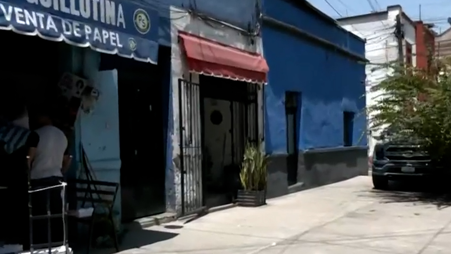 Doña Isabel de 86 años fue hallada sin vida tras días de silencio en su departamento de la colonia Obrera, CdMx. Vecinos alertaron por olor fétido.