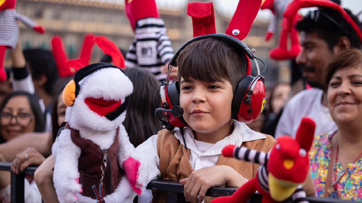 Niños en el concierto de 31 Minutos en el Zócalo CdMx