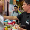 Paco Ramírez con salchipulpos