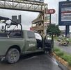 unidad del ejercito termina volcada