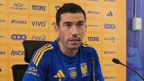 Juan Pablo Vigón en la conferencia de prensa de Tigres, previo al partido ante Chivas.
