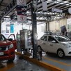 Auto pasando verificación vehicular