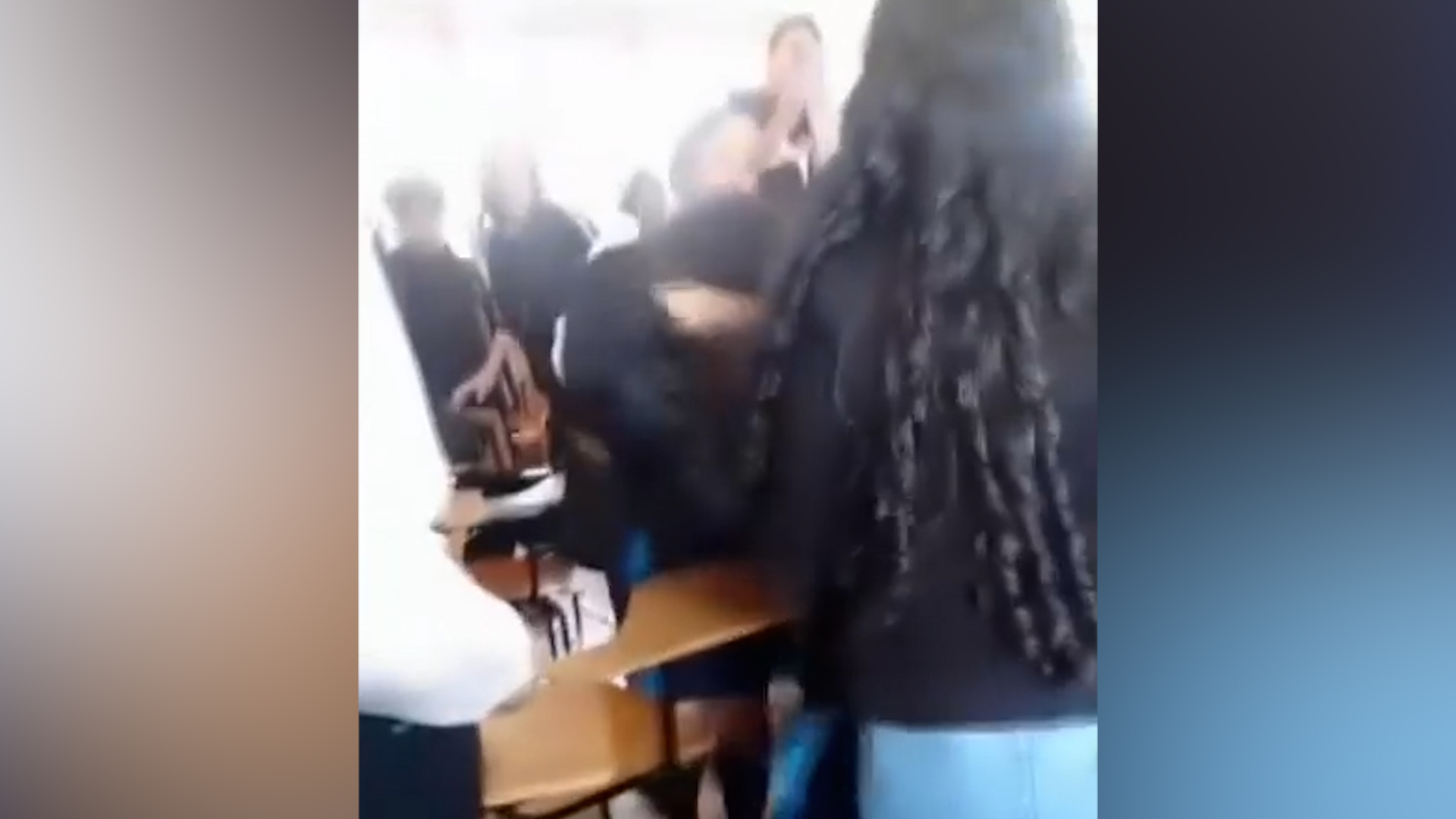 Padres de familia del CBT 5 en Los Héroes Chalco denuncian ataques con machetes y agresiones graves contra estudiantes. Exigen justicia y seguridad.