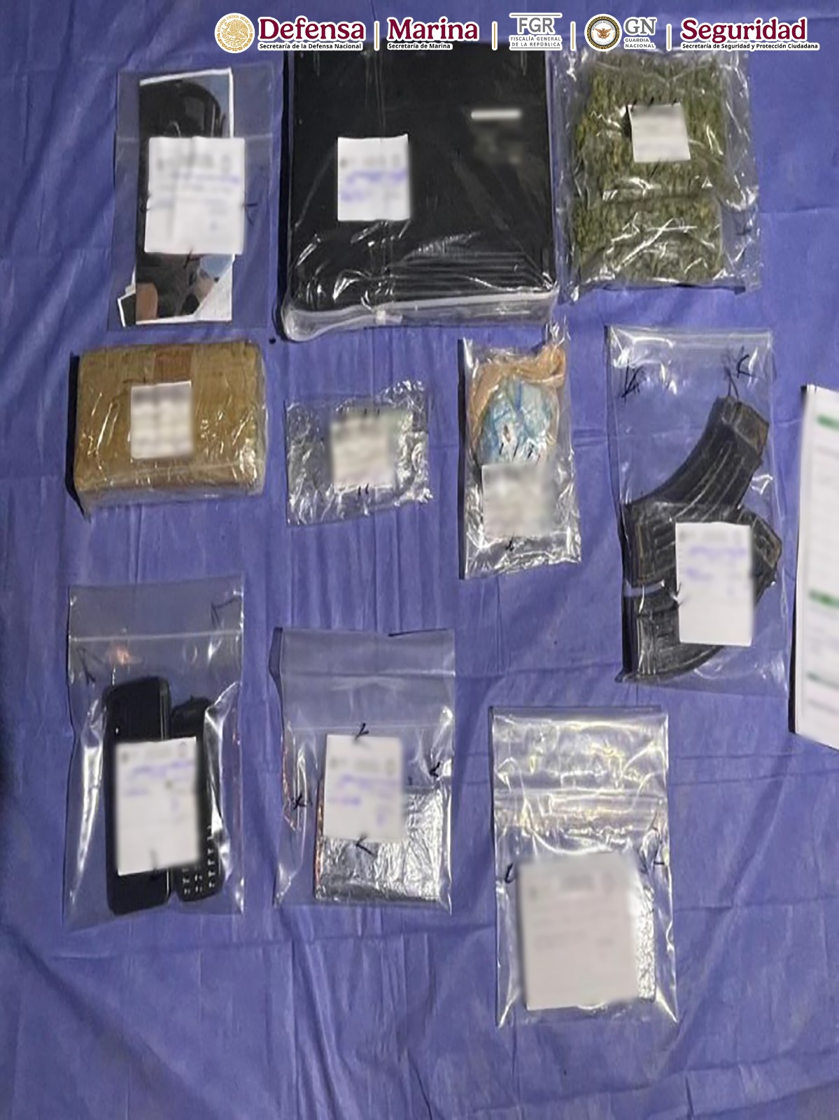 En el operativo se aseguraron varios objetos pertenecientes al grupo de narcomenudeo de el 'Tilín'.