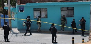policías en una calle de santo tomás chautla puebla donde mataron a un vendedor