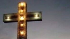 En el Cerro Colorado de Tehuacán, murió un hombre durante el ascenso por el Día de la Santa Cruz.