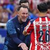 Chivas enfrenta a Tigres en un choque de estilos. Analizamos el impacto de Padilla, Sandoval y Camberos en el esquema de Milito para esta serie crucial.