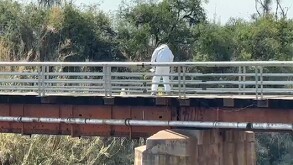 Durante la mañana de este sábado fue localizado el cuerpo sin vida de una mujer en el Río Laja, a la altura del acceso a la colonia La Laja.