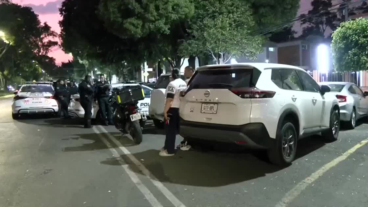Un adulto mayor fue encontrado sin vida dentro de su domicilio en Tlalpan, tras un presunto ataque de dos motociclistas; autoridades ya investigan el caso.