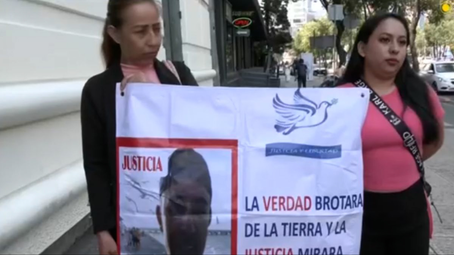 Uriel Pineda fue sentenciado a 47 años por un homicidio en Naucalpan pese a estar con su familia al momento del crimen. Denuncian fallas en el proceso.