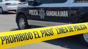 Un motociclista de 26 años murió tras ser impactado por una patrulla en Guadalajara. El trágico choque fue captado en video. Conoce los detalles del accidente.