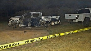 Fuerzas de seguridad fueron emboscadas en Pátzcuaro, Michoacán, localizando cinco cuerpos calcinados y con impactos de bala. Entérate de los detalles.