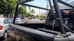 Un ataque directo dejó un hombre sin vida cerca de la Clínica 46 del IMSS en Guadalajara. Entérate de los detalles de este violento suceso.