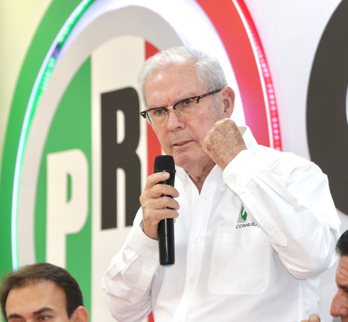 Diputados del PRI en Coahuila dejan el Congreso para enfocarse en campañas electorales rumbo a la renovación legislativa.