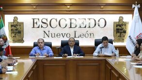 Andrés Mijes pide licencia
