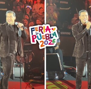 carlos rivera cantando en el palenque de la feria de puebla
