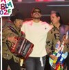 eduin caz y los tigres del norte en el escenario de la feria de puebla