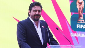 Descubre por qué Amaury Vergara ordenó que los jugadores de Chivas abandonen la Selección Mexicana y reporten en Verde Valle. ¿Crisis rumbo al Mundial 2026?