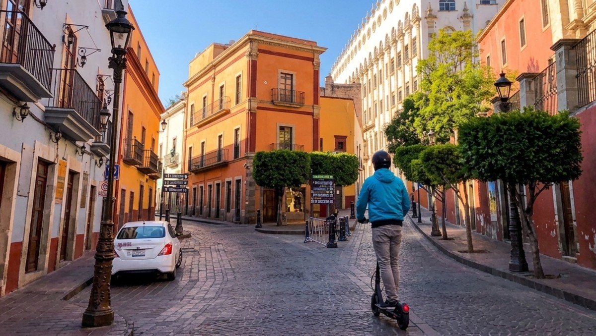 Guanajuato implementará una orden para regular la circulación de scooters en vías públicas, esto con la finalidad de mejorar la seguridad vial.