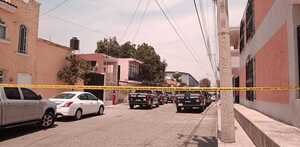 Agentes de la Fiscalía de Jalisco fueron emboscados en La Venta del Astillero, Zapopan. El saldo es de un muerto y tres heridos. Agresores huyen a Nayarit.